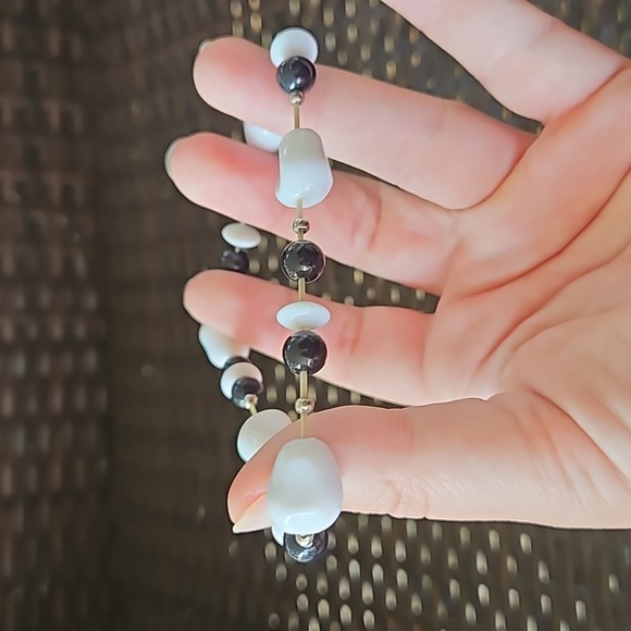 Pair of Black and White Beaded Stretch Bracelets - Picture 2 of 5